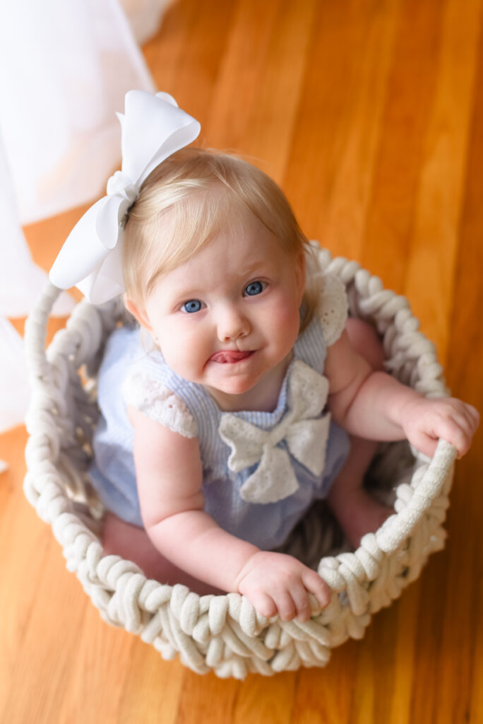 milestone session baby girl 9 months old